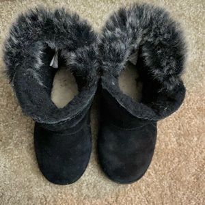 Bear paw black boots with fur grey